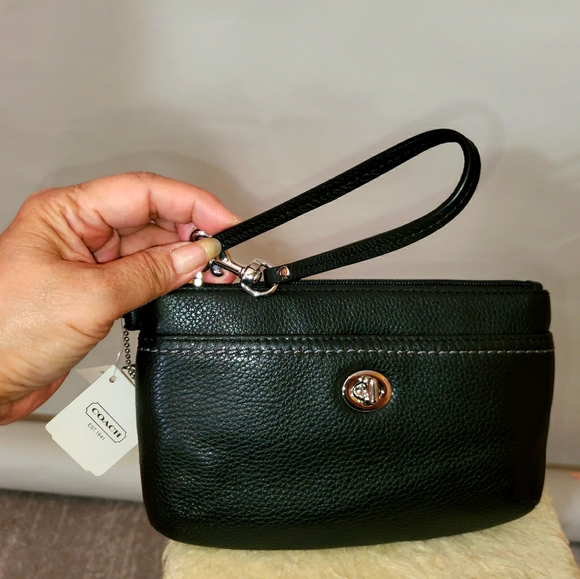 COACH Park Leather Medium Wristlet - Picture 1 of 5
